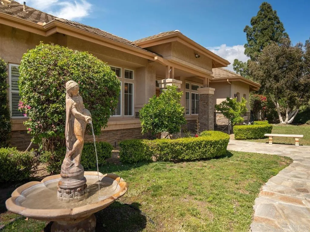 https://cdn.realtyfeed.com/cdn/127/306719237/e4d5060831f7635747ef9c4a24c9c6bd.webp