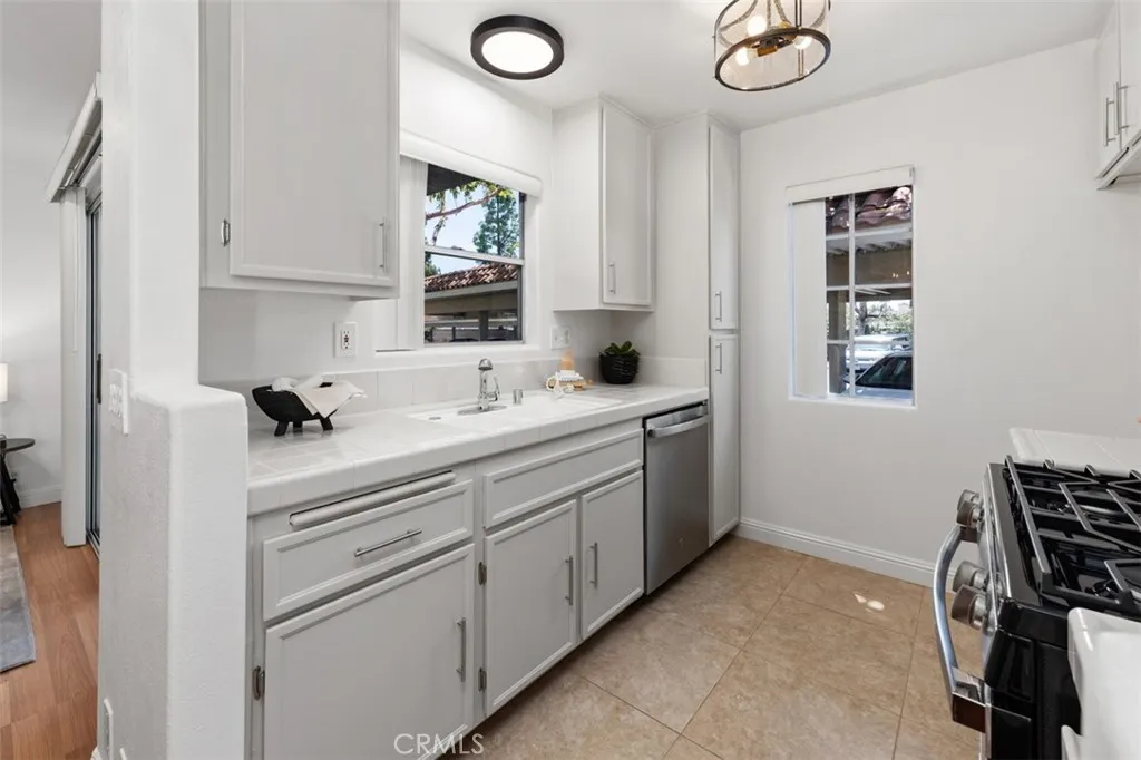 Photo #18: SW26104279 Listing: Photo #18