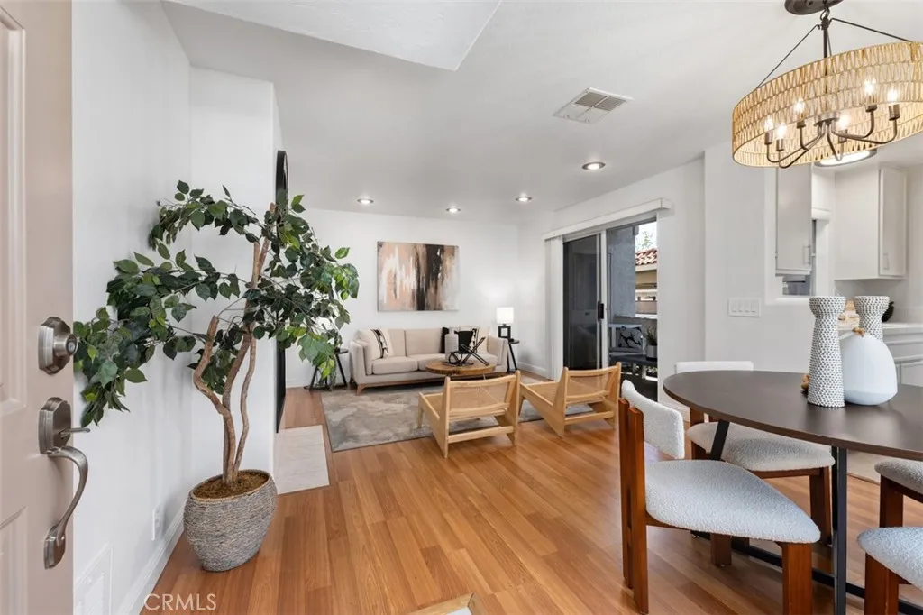 Photo #10: SW26104279 Listing: Photo #10