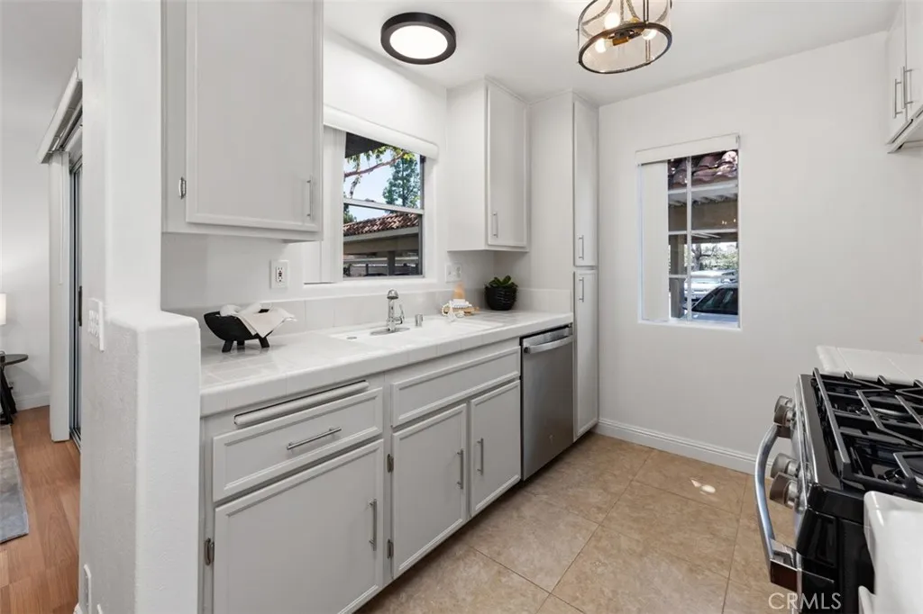 Photo #18: SW26104279 Listing: Photo #18