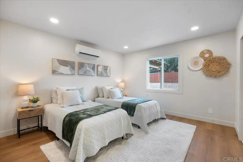 https://cdn.realtyfeed.com/cdn/127/306719262/2d77bf8ced58d009983f7de79544c4dc.webp