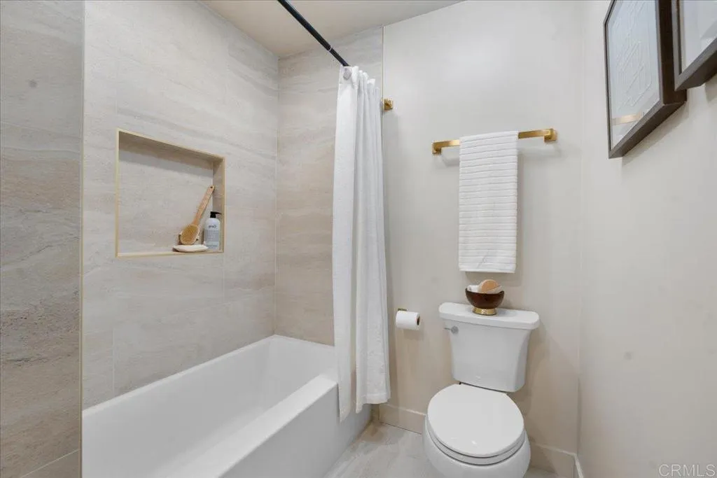 https://cdn.realtyfeed.com/cdn/127/306719262/c8b3b3cfe243cb7101ed6504d112014d.webp