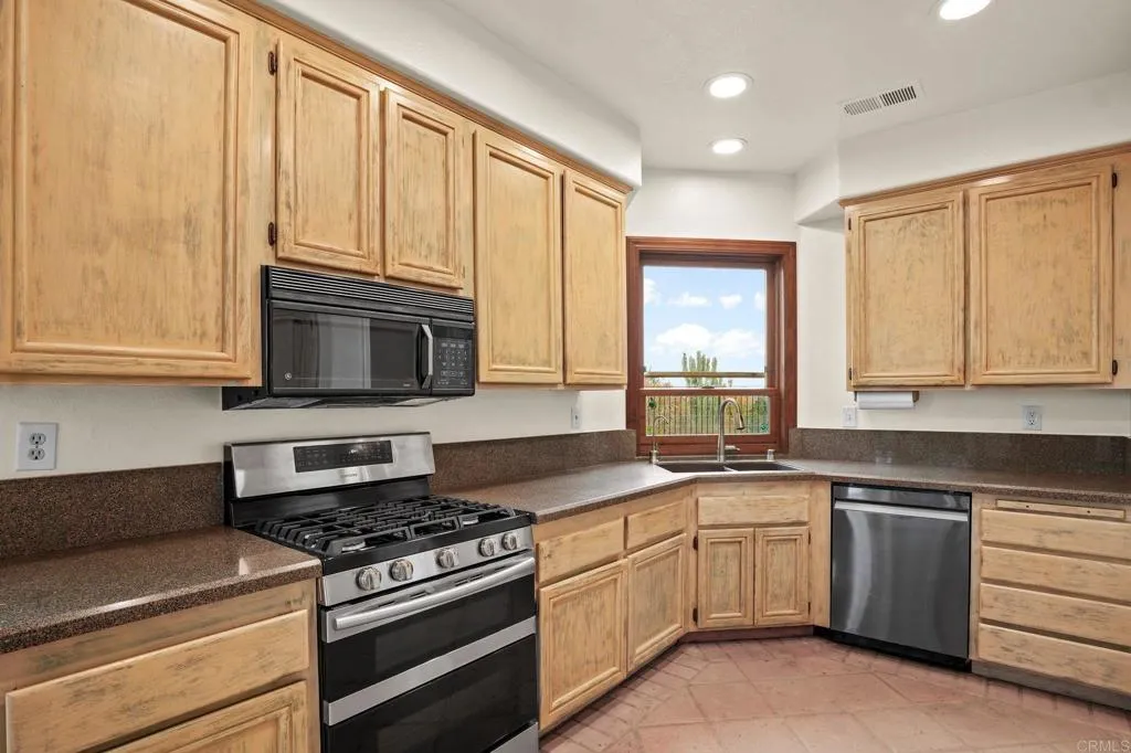 Photo #13: PTP2603731 Listing: Photo #13
