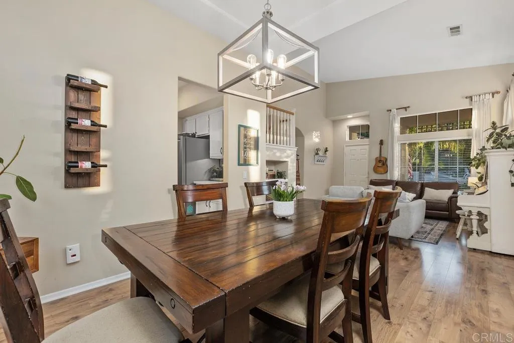 https://cdn.realtyfeed.com/cdn/127/306719312/cfb376d264a359e74ed9bf49ce922f88.webp