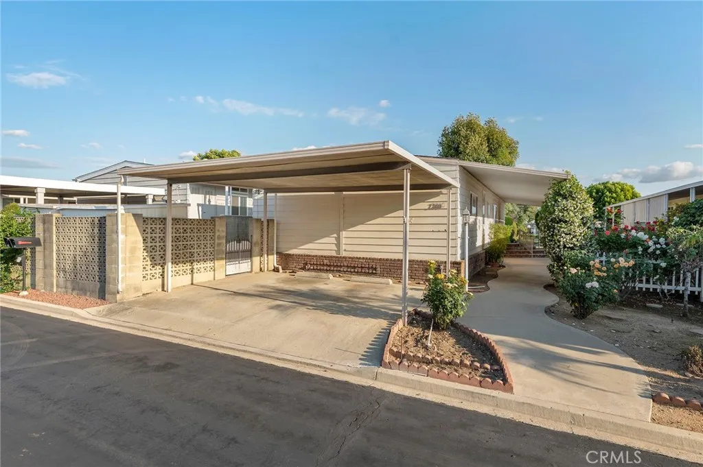 La Habra, CA 90631