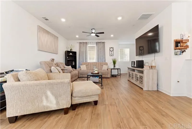 Photo #8: PTP2603733 Listing: Photo #8