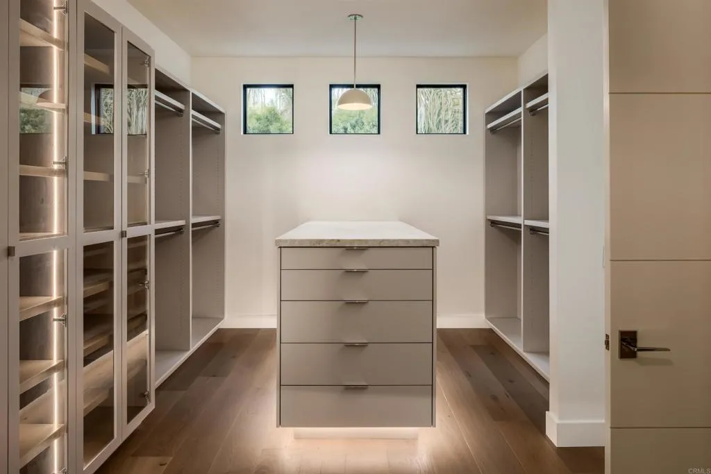 https://cdn.realtyfeed.com/cdn/127/306719362/1d7a5a2257ee7bd9fa5c71841d559c05.webp