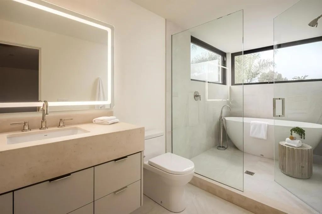https://cdn.realtyfeed.com/cdn/127/306719362/30afa9ba9c0f30a4b1b51166058d709c.webp