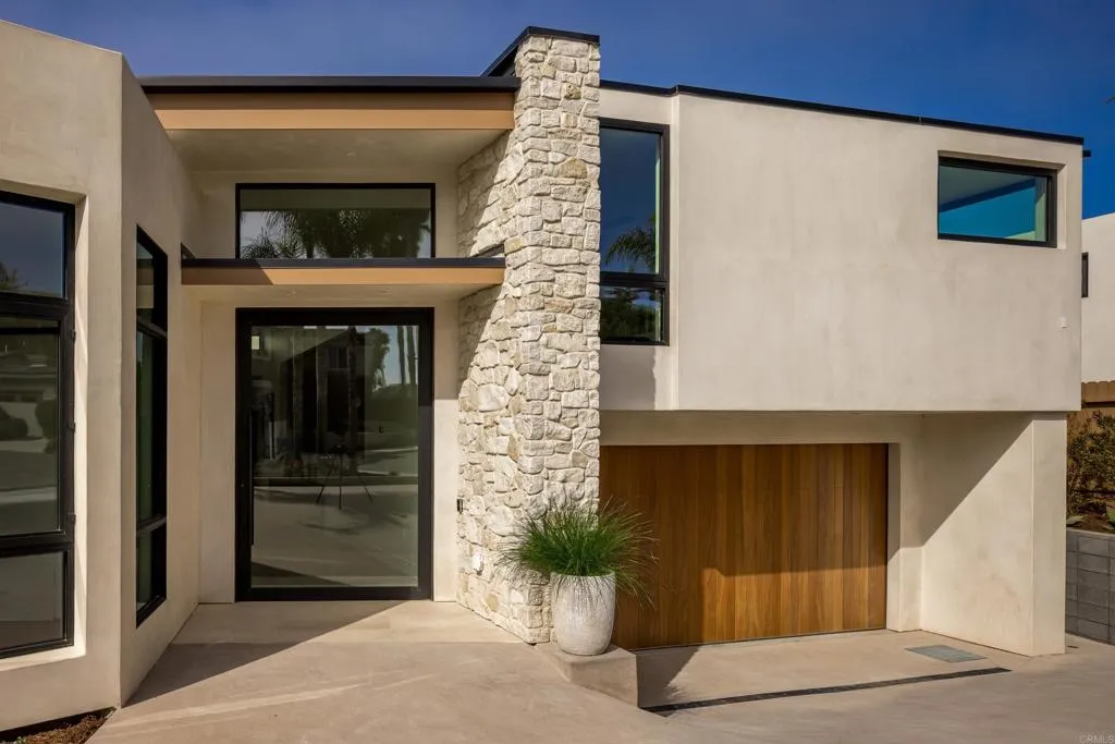 https://cdn.realtyfeed.com/cdn/127/306719362/438ca848671fbd9837985ffb290b7436.webp