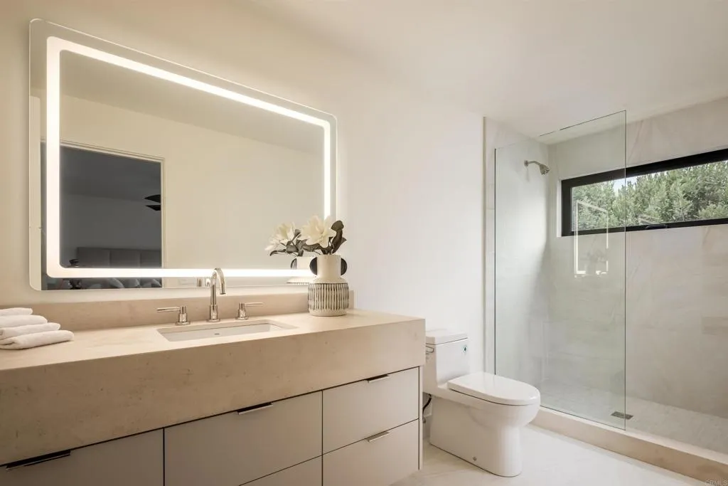 https://cdn.realtyfeed.com/cdn/127/306719362/8baba3c2179f99739899f7fe12f15deb.webp
