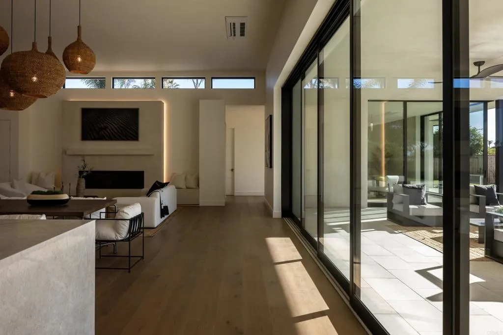 https://cdn.realtyfeed.com/cdn/127/306719362/95d23657b70625dc8b4ae041e83148b8.webp