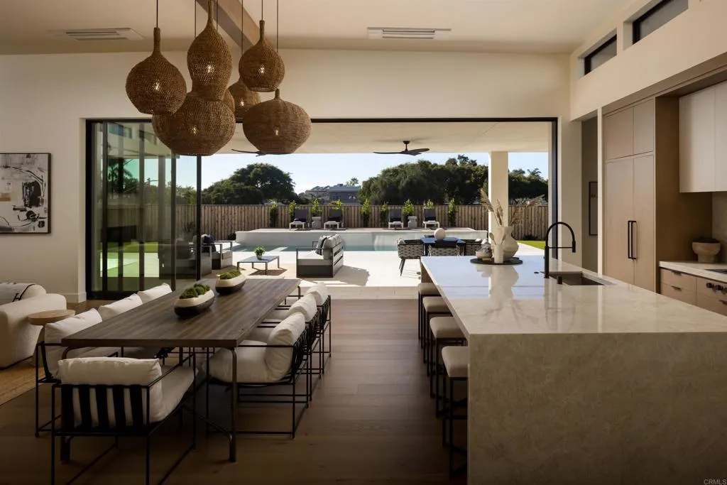 https://cdn.realtyfeed.com/cdn/127/306719362/d5d97f7e3e7215ffdf7300408a173d42.webp