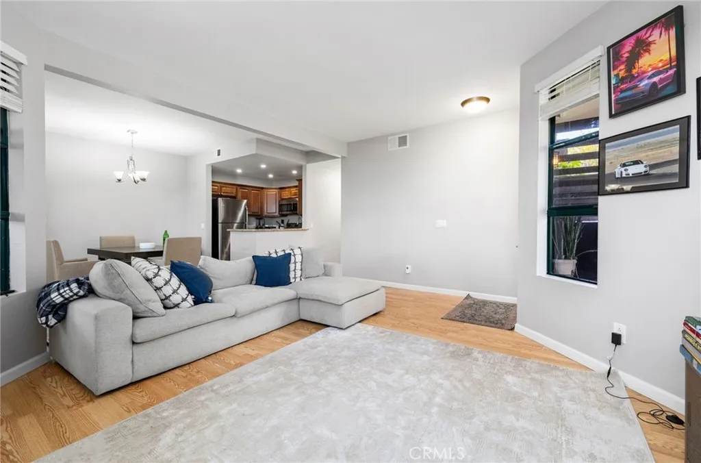 https://cdn.realtyfeed.com/cdn/127/306719418/73f08ec642488c31a46b5bb6e1a7d9de.webp