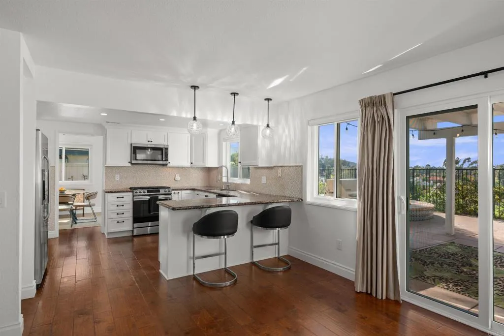 https://cdn.realtyfeed.com/cdn/127/306719442/265cf3c9628cb3ffdd933e97f7510c02.webp
