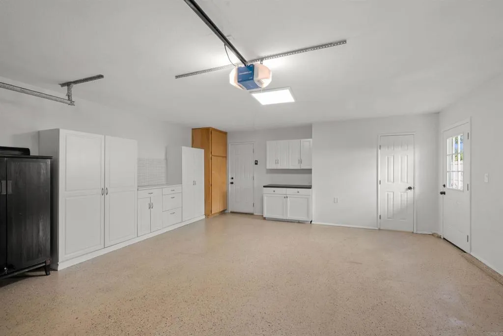 https://cdn.realtyfeed.com/cdn/127/306719442/88feb40c2f740d641276bec20b37df2a.webp