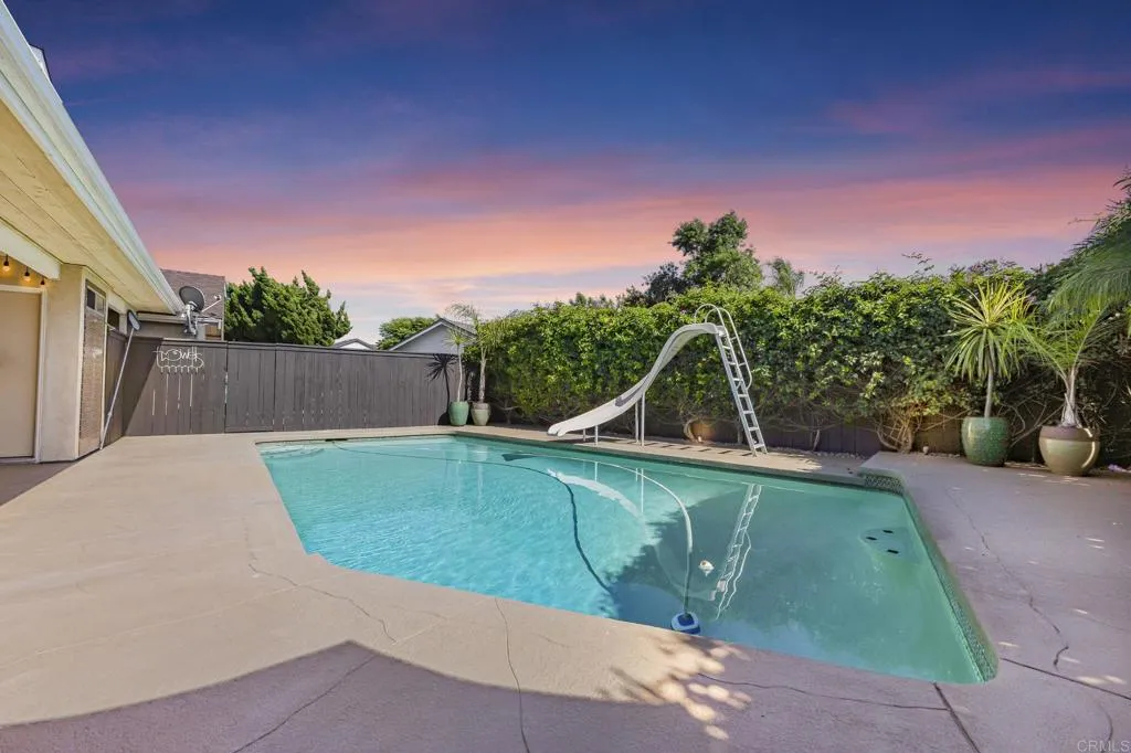 https://cdn.realtyfeed.com/cdn/127/306719443/06a7a853434a840e926359d4ee5dc9c9.webp