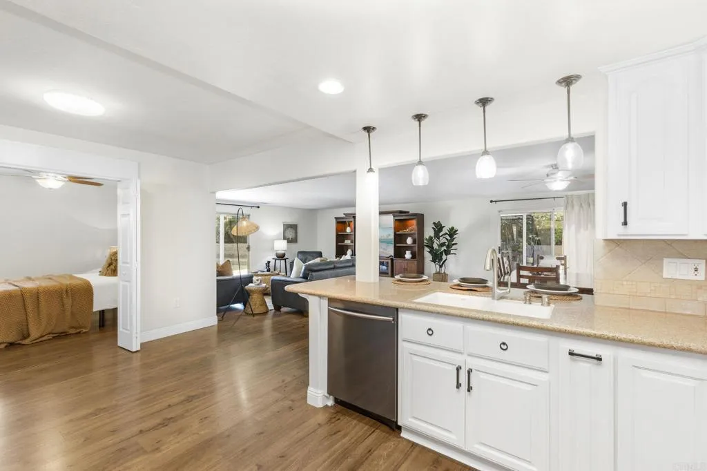 https://cdn.realtyfeed.com/cdn/127/306719443/9c191ab031b2db5ef6cab0a200927ccd.webp