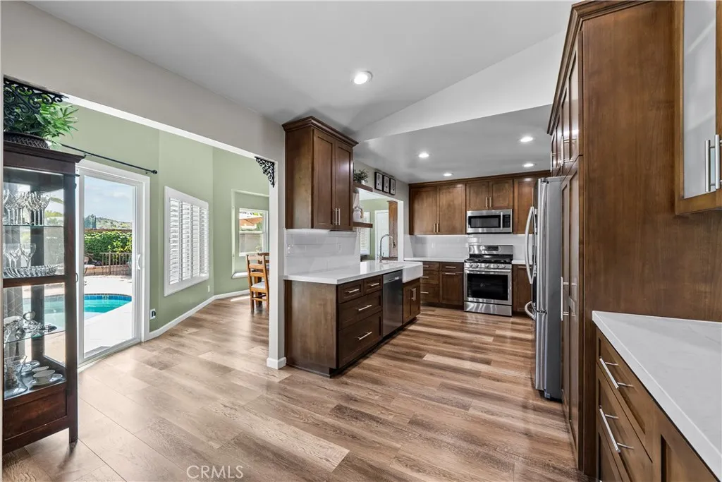 Valencia, CA 91354
