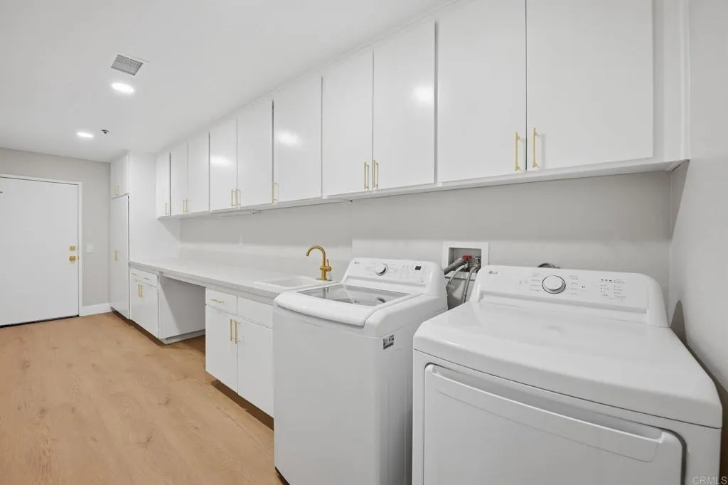 https://cdn.realtyfeed.com/cdn/127/306719489/87f4fa36ff320cbdccec9cc57ef65029.webp