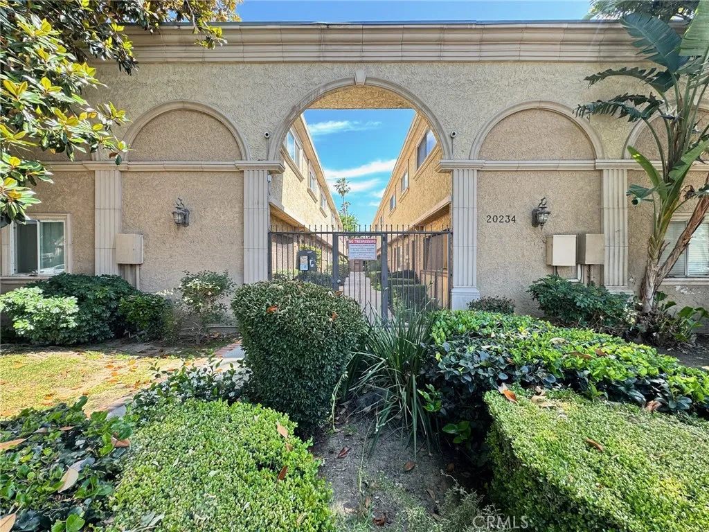 Winnetka, CA 91306