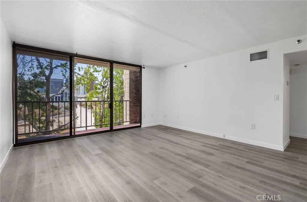 Photo #21: OC26106023 Listing: Photo #21