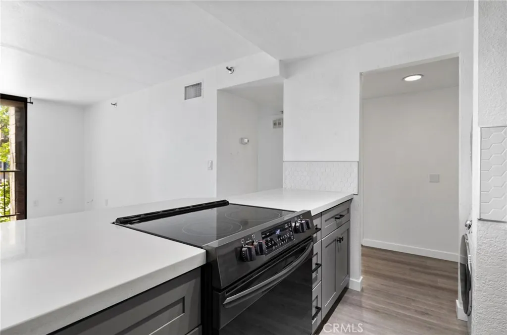 Photo #10: OC26106023 Listing: Photo #10