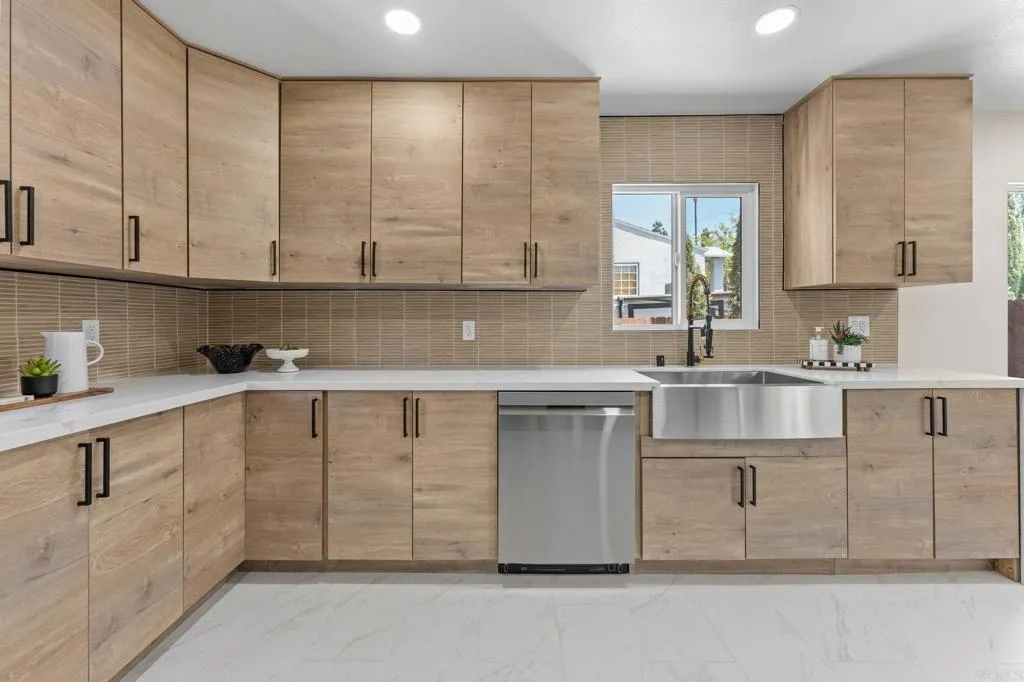 https://cdn.realtyfeed.com/cdn/127/306719521/772641773b711ce1984ee4f3eff8c8d4.webp