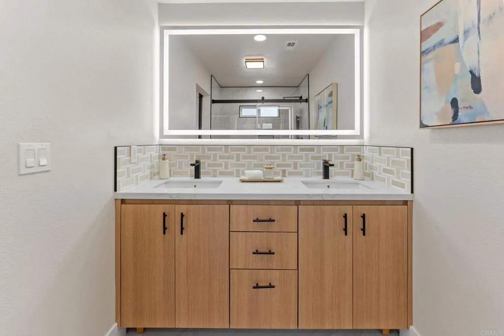https://cdn.realtyfeed.com/cdn/127/306719521/8b025ab06979da2d05c4a9ef6e4db6aa.webp
