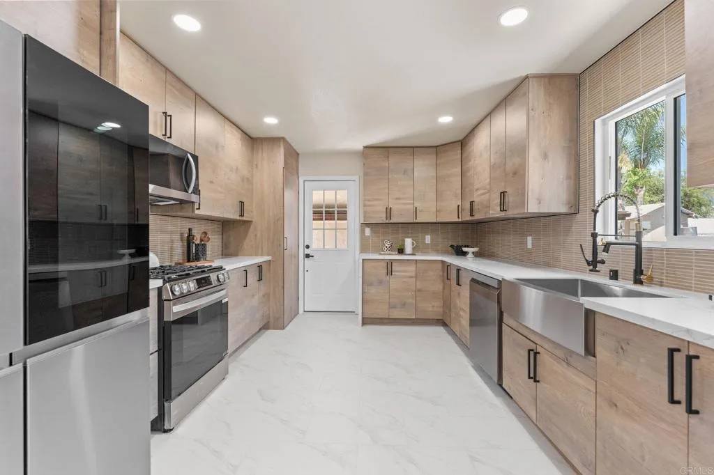 https://cdn.realtyfeed.com/cdn/127/306719521/acb303938dd69a929d7ab97142454c4b.webp