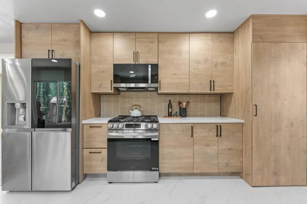 https://cdn.realtyfeed.com/cdn/127/306719521/af84f568abdc228a45da7f27f8443dbf.webp