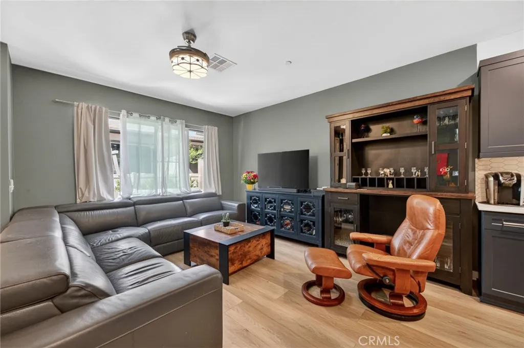 Photo #1: SW26105480 Listing: Photo #1