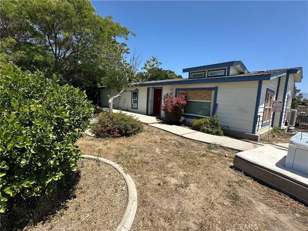 Hemet, CA 92543