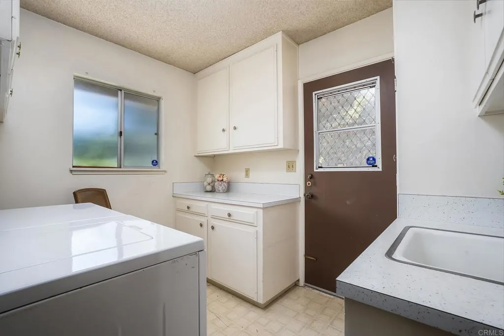 https://cdn.realtyfeed.com/cdn/127/306719586/349b26beb6e30fd37cacd9776b83a94e.webp