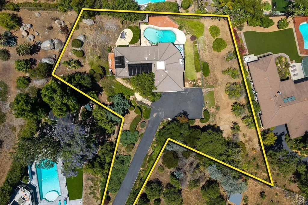 https://cdn.realtyfeed.com/cdn/127/306719586/850a8bc0f2a02751ce32f9a2a123c7f0.webp