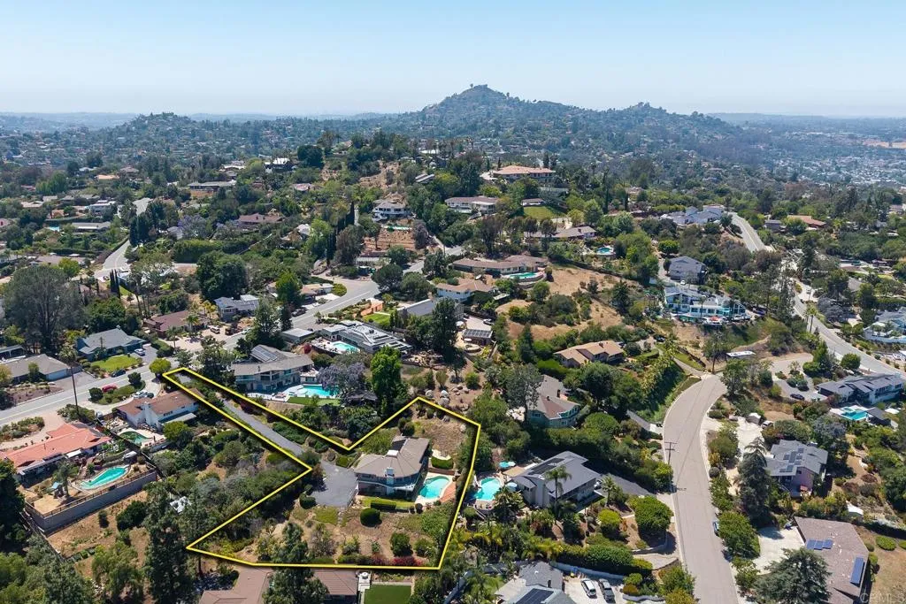 https://cdn.realtyfeed.com/cdn/127/306719586/a337f5874d8b467e9d4f42fba6fd0969.webp