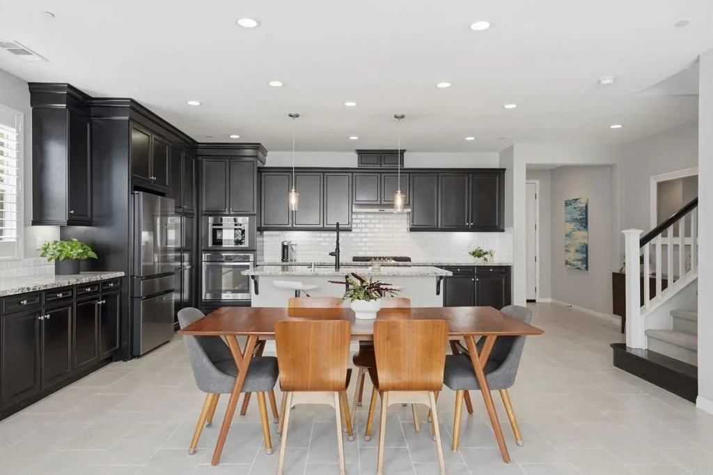 https://cdn.realtyfeed.com/cdn/127/306719601/0cce73a4eea2b9d02d00cbf4f3bc89e7.webp