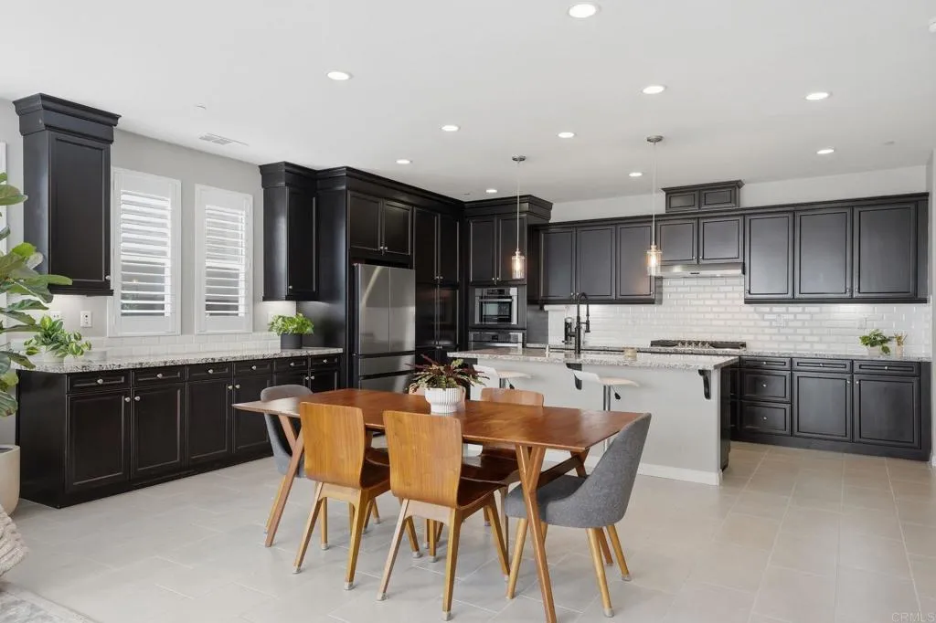 https://cdn.realtyfeed.com/cdn/127/306719601/4c24d36dcb28c1e12bb556d2c6626a1c.webp