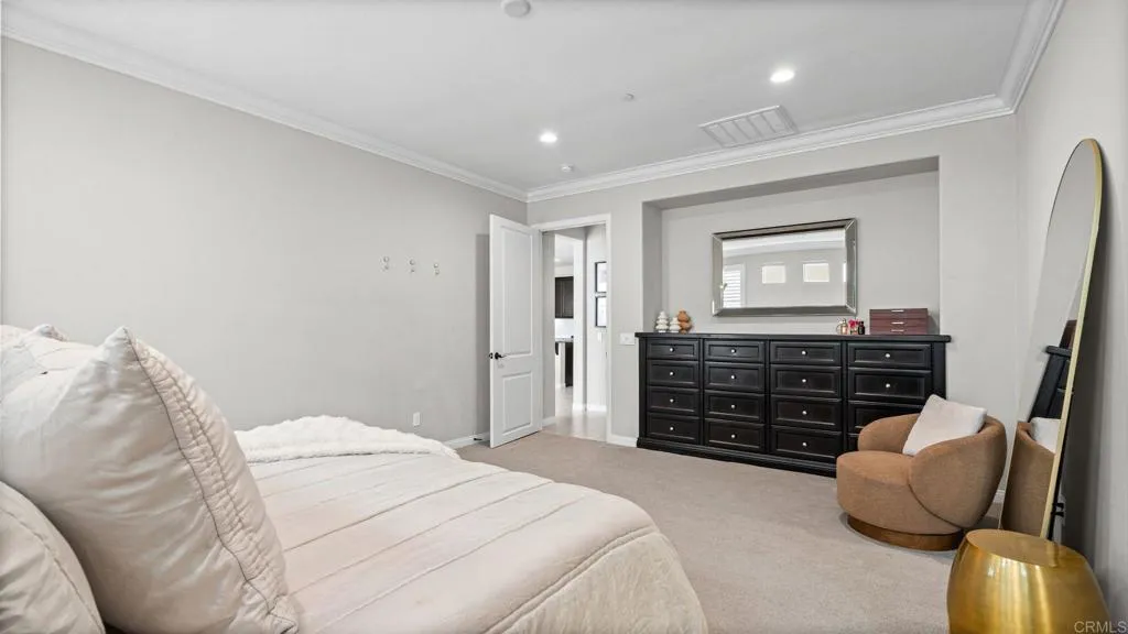 https://cdn.realtyfeed.com/cdn/127/306719601/889b6460811e1d00f6b1a8274c4817c7.webp