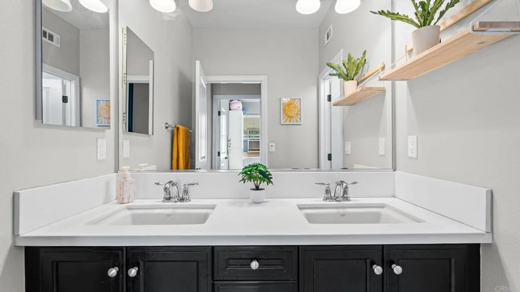https://cdn.realtyfeed.com/cdn/127/306719601/d39bebb042864bf21f24d9579be785ae.webp