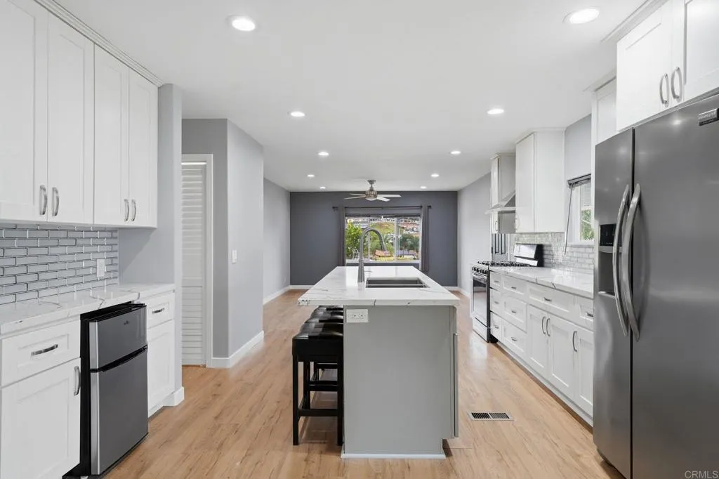 https://cdn.realtyfeed.com/cdn/127/306719653/5b9d2f84c13b5adc900de950f210696e.webp