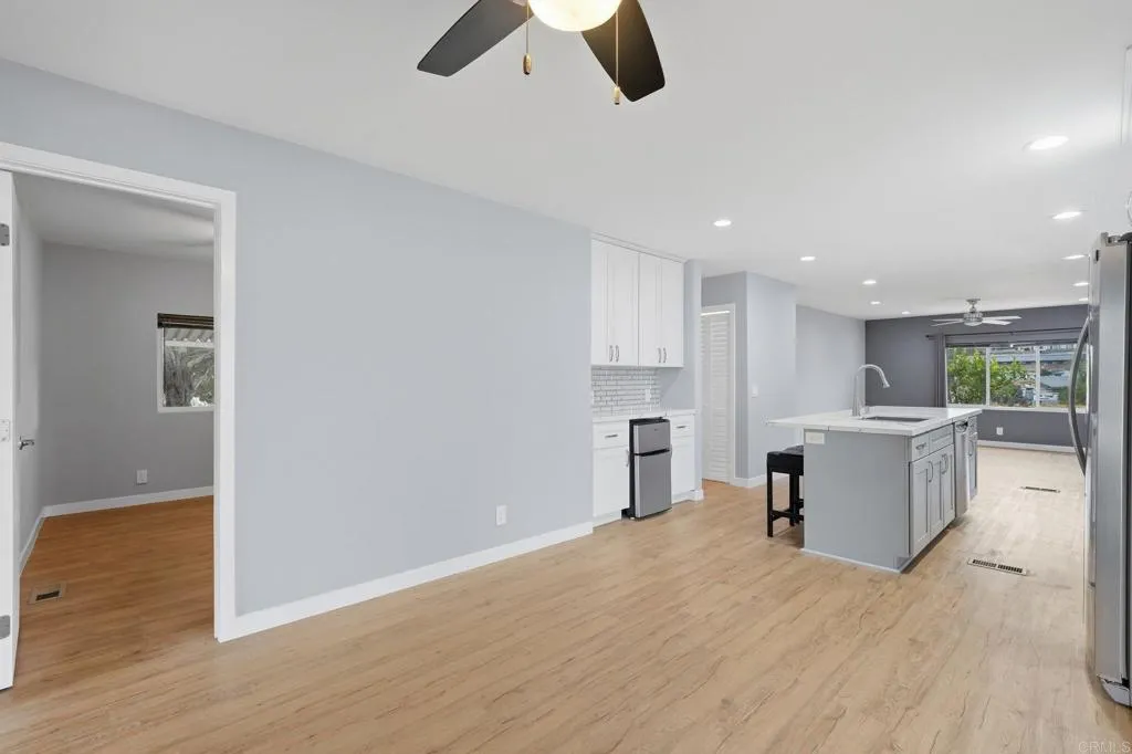 https://cdn.realtyfeed.com/cdn/127/306719653/71e85a1eed01477f70b09affb557735e.webp