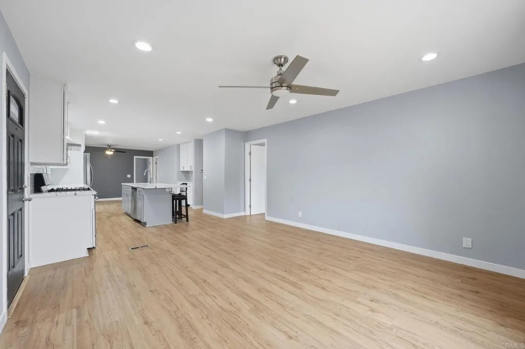 https://cdn.realtyfeed.com/cdn/127/306719653/836a71c968f653f07fdabb3a7fa79df0.webp