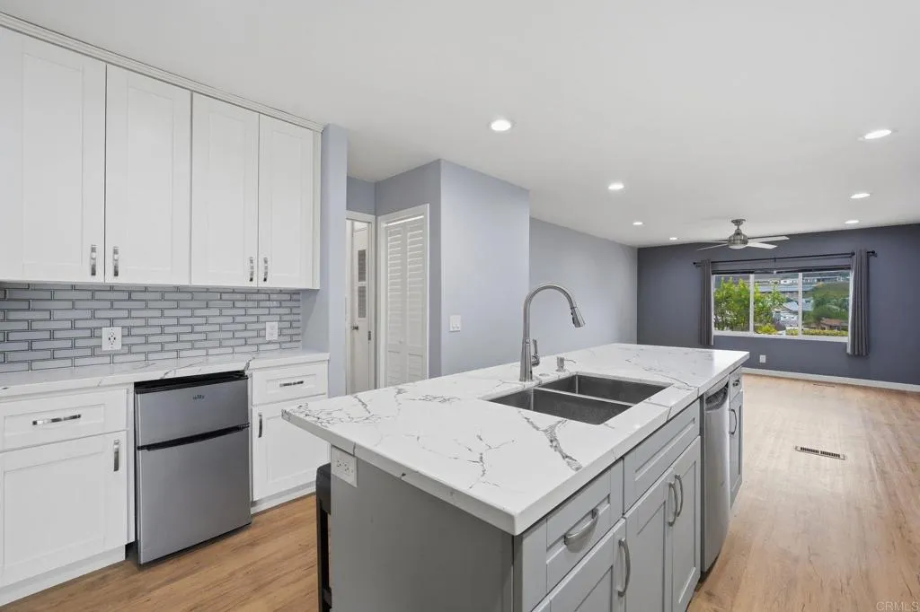 https://cdn.realtyfeed.com/cdn/127/306719653/b728289a3182e8bc1a7ef5cb12f7aad4.webp