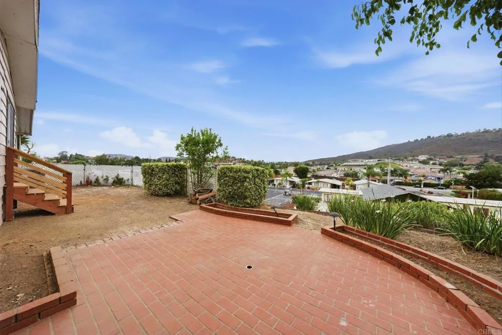 https://cdn.realtyfeed.com/cdn/127/306719653/c6c4b90600e97150f4fa70d5eb436858.webp
