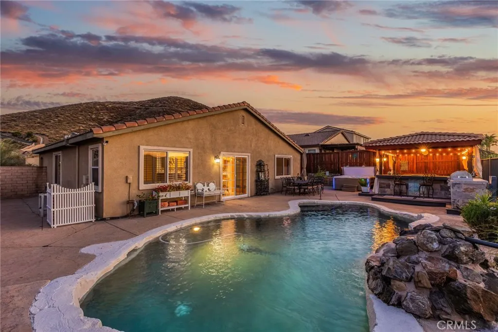 Menifee, CA 92587
