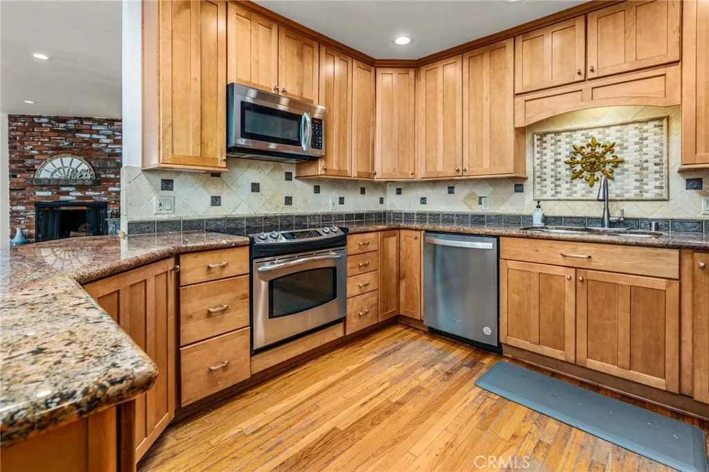 https://cdn.realtyfeed.com/cdn/127/306719701/b92de711886d290a2aa0661ccc68e8f8.webp