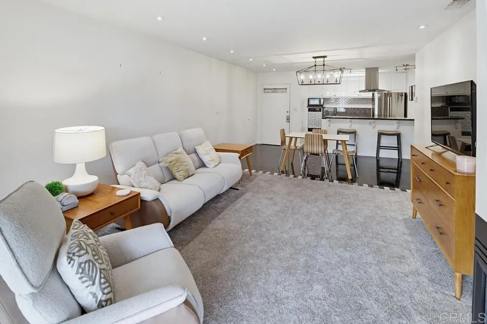 https://cdn.realtyfeed.com/cdn/127/306719712/af670b5ff4694da85a34252ab6bb712b.webp