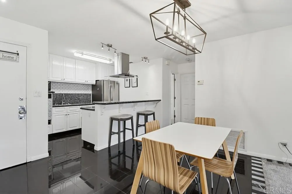 https://cdn.realtyfeed.com/cdn/127/306719712/b32a9a03553a8b682b170cea445589ae.webp