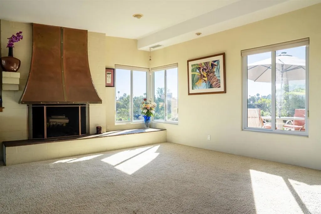https://cdn.realtyfeed.com/cdn/127/306719721/395cade442d92794f4e2c393d6c15881.webp