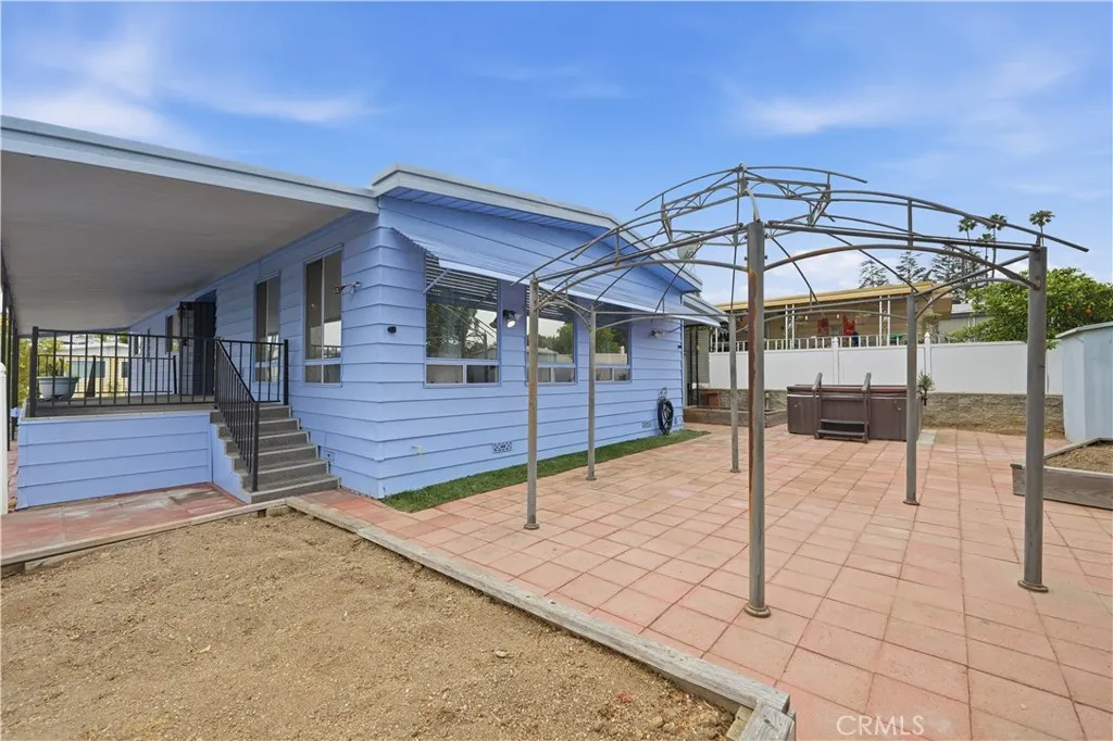 https://cdn.realtyfeed.com/cdn/127/306719753/46bbdb934a6a65cb6c0b6781a172f599.webp